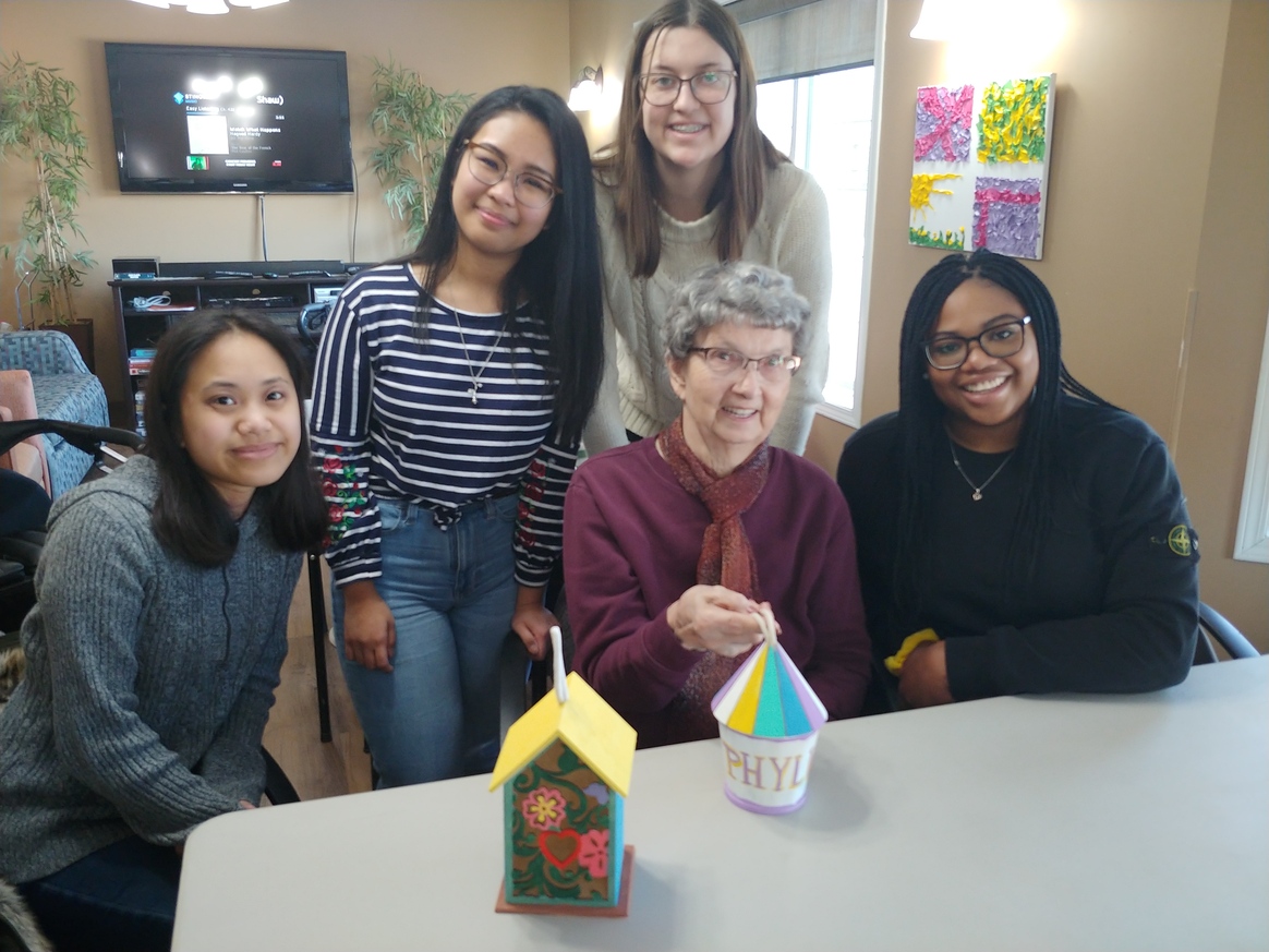 Linking Generations The seniors from Country Cottage Retirement